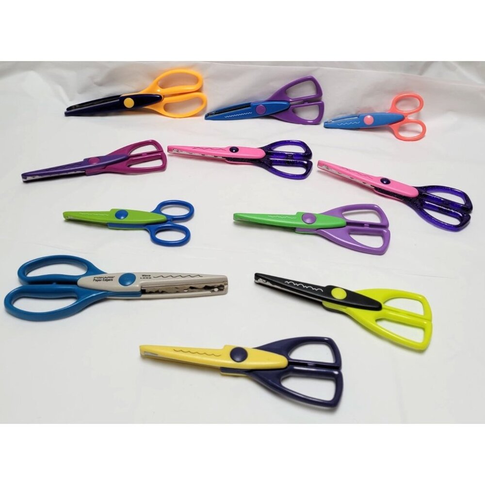 Lot of 11 Colorful Metal Plastic Craft Scissors Decorative Blades Scrapbooking